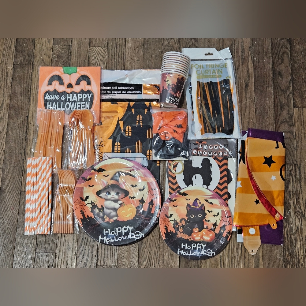 NIB Halloween party in a bag